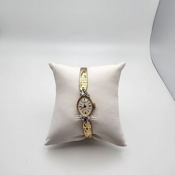 Vintage Paul Maret Gold Tone Watch with 6 Diamonds main image 7